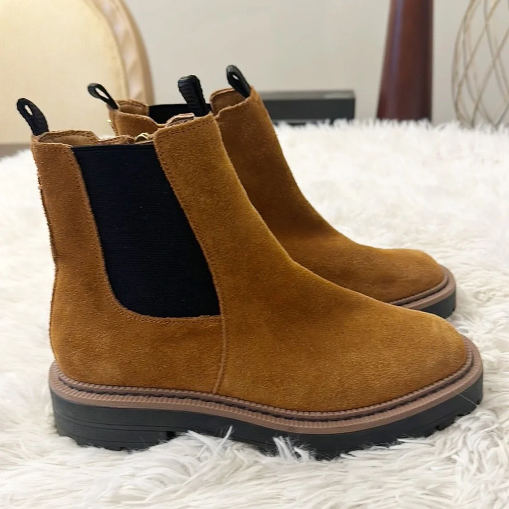 NEW $178 Sam Edelman Laguna Chelsea Lug Sole brown boot size 4
